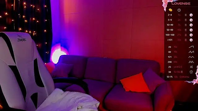 Snapshot of deboramoore chatting on 18, 9, 2025 deboramoore online show from 18, 9, 2025