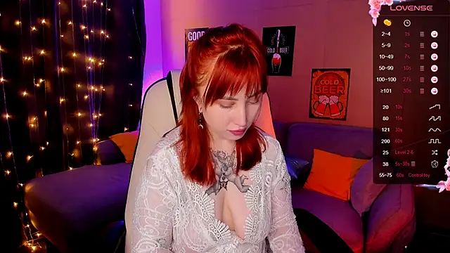 Snapshot of deboramoore chatting on 26, 9, 2025 deboramoore online show from 26, 9, 2025