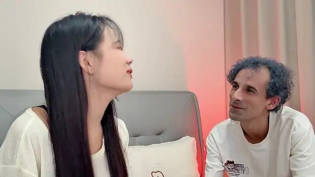 Snapshot of 19cmfuck18girl chatting on 21, 10, 2025 19cmfuck18girl online show from 21, 10, 2025