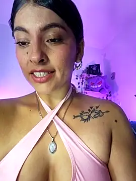 Snapshot of Fox_Roxxan chatting on 29, 6, 2026 Fox Roxxan online show from 29, 6, 2026