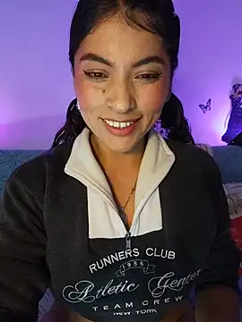 Snapshot of Fox_Roxxan chatting on 1, 7, 2026 Fox Roxxan online show from 1, 7, 2026