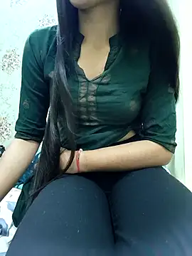 Snapshot of sneha_88 chatting on 17, 10, 2025 sneha 88 online show from 17, 10, 2025