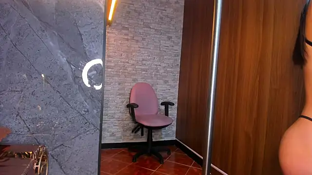 Stephany Rodriguez online show from 14, 12, 2025