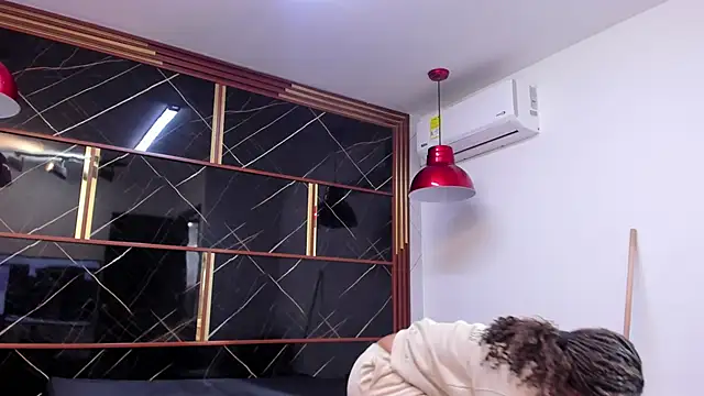 HannyThompson online show from 3, 10, 2025