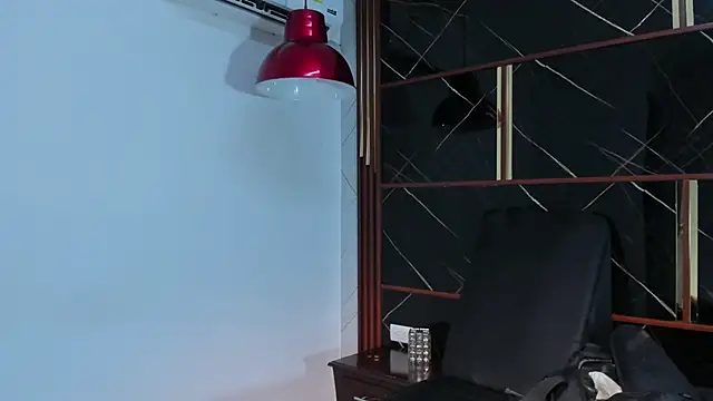 Snapshot of HannyThompson chatting on 14, 4, 2026 HannyThompson online show from 14, 4, 2026