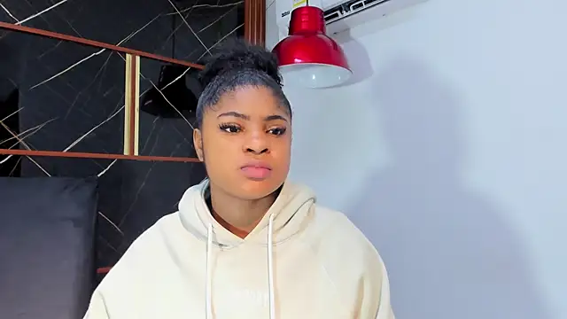 Snapshot of HannyThompson chatting on 18, 4, 2026 HannyThompson online show from 18, 4, 2026