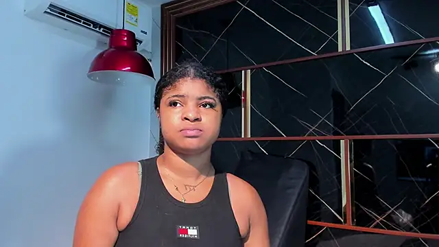 Snapshot of HannyThompson chatting on 21, 4, 2026 HannyThompson online show from 21, 4, 2026