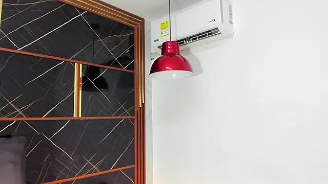 Snapshot of HannyThompson chatting on 26, 4, 2026 HannyThompson online show from 26, 4, 2026