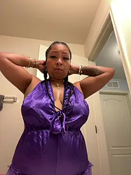 Snapshot of honeycombhalo chatting on 4, 7, 2026 honeycombhalo online show from 4, 7, 2026