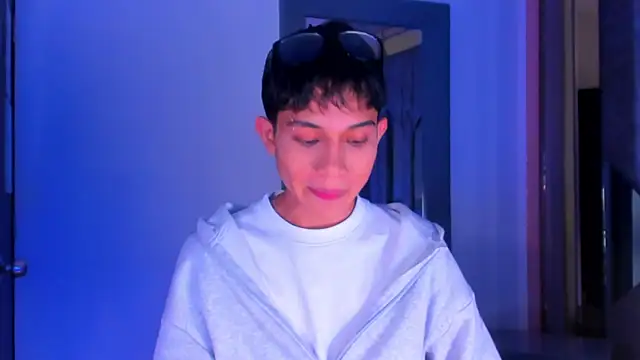 Sebax Young online show from 17, 4, 2026