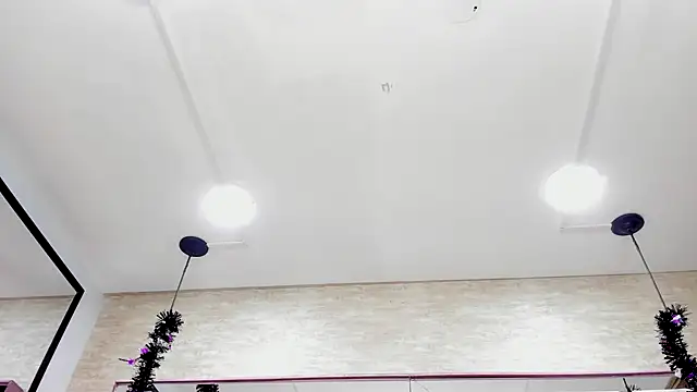 Snapshot of ThaliaCross chatting on 1, 11, 2025 ThaliaCross online show from 1, 11, 2025