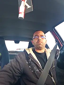 Snapshot of Thomas043 chatting on 3, 12, 2025 Thomas043 online show from 3, 12, 2025