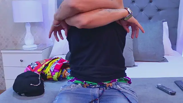 ZoeKrug online show from 27, 11, 2025