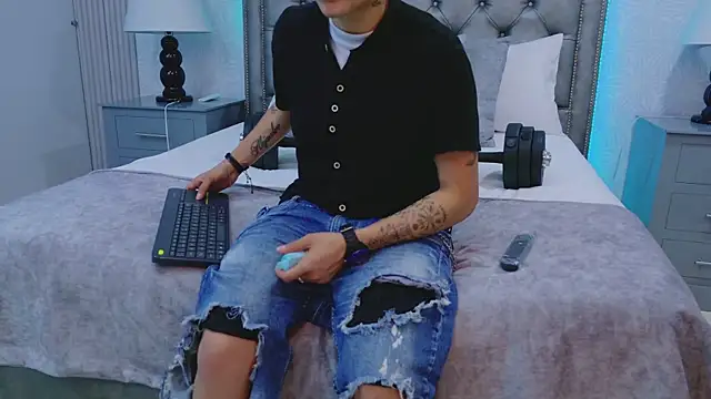 Snapshot of ZoeKrug chatting on 9, 1, 2026 ZoeKrug online show from 9, 1, 2026