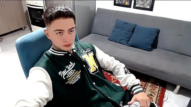 Snapshot of santii_ss chatting on 11, 1, 2026 santii ss online show from 11, 1, 2026