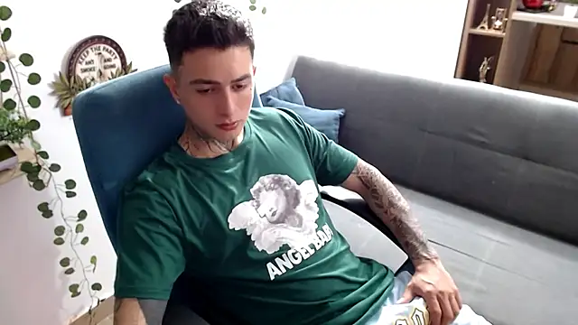 Snapshot of santii_ss chatting on 20, 3, 2026 santii ss online show from 20, 3, 2026