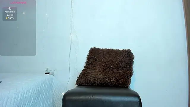 hot boy 04 online show from 12, 11, 2025