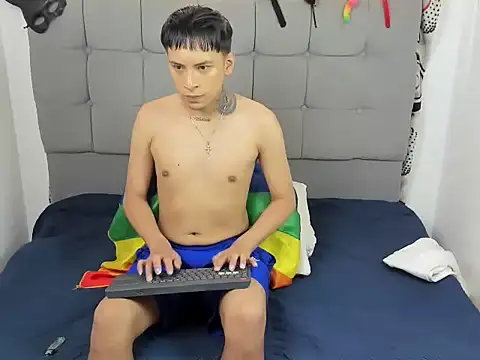 Snapshot of jake_hott1 chatting on 10, 9, 2025 jake hott1 online show from 10, 9, 2025