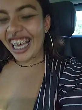 Yessica Lopezz online show from 1, 4, 2026