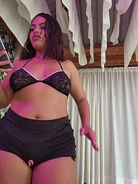 Yessica Lopezz online show from 13, 4, 2026