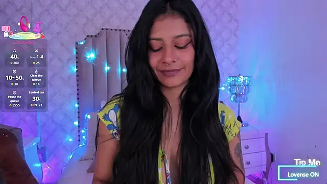 Snapshot of Yourwishisme_val chatting on 14, 12, 2025 Yourwishisme val online show from 14, 12, 2025