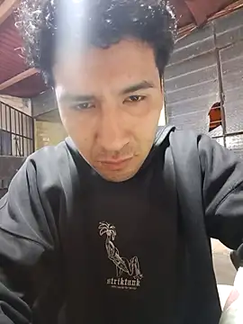 Snapshot of LecheDeSoya666 chatting on 10, 10, 2025 LecheDeSoya666 online show from 10, 10, 2025