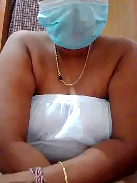 Snapshot of boosypussy chatting on 5, 4, 2026 boosypussy online show from 5, 4, 2026