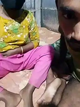 Snapshot of MONiSHA-moni-21 chatting on 5, 11, 2025 MONiSHA-moni-21 online show from 5, 11, 2025