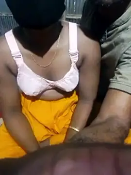 Snapshot of MONiSHA-moni-21 chatting on 6, 11, 2025 MONiSHA-moni-21 online show from 6, 11, 2025