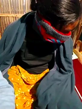 Snapshot of MONiSHA-moni-21 chatting on 15, 12, 2025 MONiSHA-moni-21 online show from 15, 12, 2025