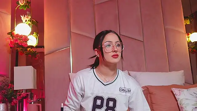 Snapshot of LucyLextonX chatting on 16, 3, 2026 LucyLextonX online show from 16, 3, 2026