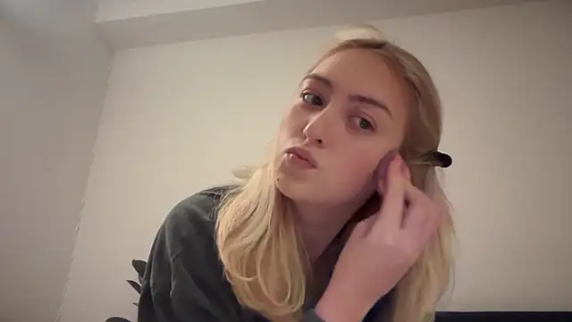 Snapshot of Kitty_Swetty chatting on 14, 4, 2026 Kitty Swetty online show from 14, 4, 2026