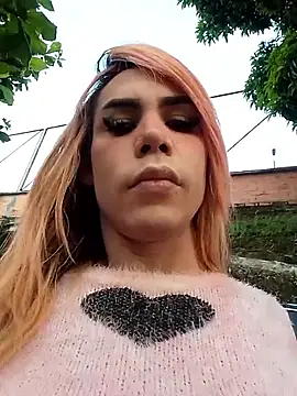 Snapshot of Daliana_Gounbolt chatting on 12, 9, 2025 Daliana Gounbolt online show from 12, 9, 2025