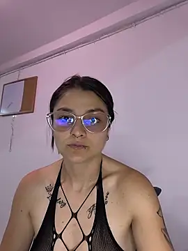 Coralinne   online show from 22, 5, 2026
