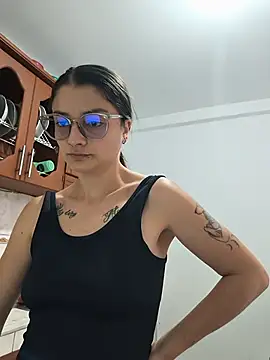Snapshot of Coralinne__ chatting on 9, 7, 2026 Coralinne online show from 9, 7, 2026