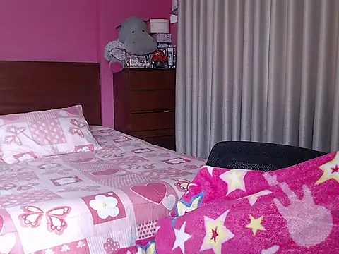 Snapshot of ConnieMagic chatting on 7, 10, 2025 ConnieMagic online show from 7, 10, 2025