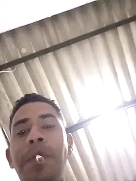 Snapshot of malvadinho69134 chatting on 14, 12, 2025 malvadinho69134 online show from 14, 12, 2025