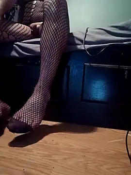 Snapshot of Crossedsissy chatting on 11, 4, 2026 Crossedsissy online show from 11, 4, 2026