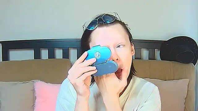 Snapshot of Derek_Carter chatting on 14, 4, 2026 Derek Carter online show from 14, 4, 2026