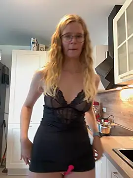 Bikergirl 97 online show from 30, 9, 2025