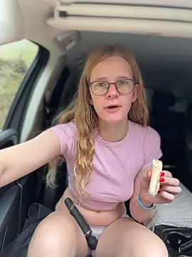 Snapshot of Bikergirl_97 chatting on 4, 4, 2026 Bikergirl 97 online show from 4, 4, 2026