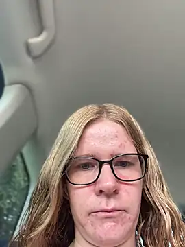 Bikergirl 97 online show from 23, 7, 2026