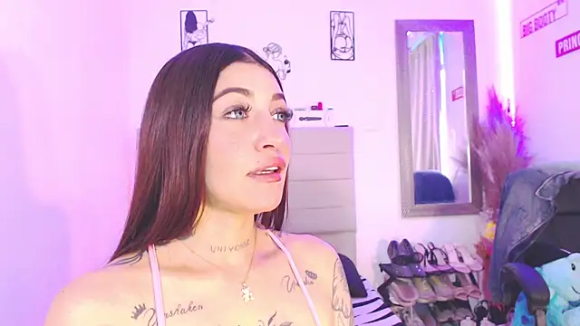 Snapshot of Anna_belly chatting on 2, 5, 2026 Anna belly online show from 2, 5, 2026