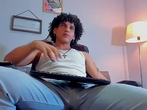 Snapshot of Xfire_boy69 chatting on 29, 9, 2025 Xfire boy69 online show from 29, 9, 2025