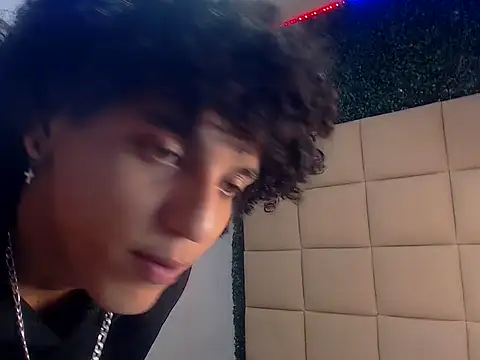 Snapshot of Xfire_boy69 chatting on 8, 10, 2025 Xfire boy69 online show from 8, 10, 2025