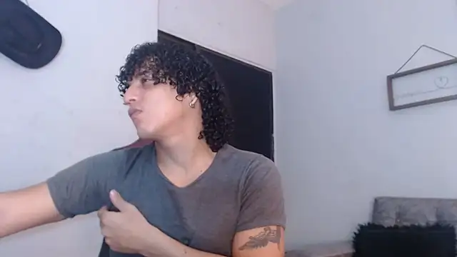 Snapshot of Xfire_boy69 chatting on 24, 10, 2025 Xfire boy69 online show from 24, 10, 2025