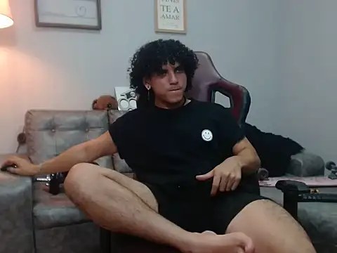 Snapshot of Xfire_boy69 chatting on 6, 11, 2025 Xfire boy69 online show from 6, 11, 2025