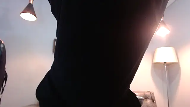 Snapshot of Xfire_boy69 chatting on 28, 11, 2025 Xfire boy69 online show from 28, 11, 2025