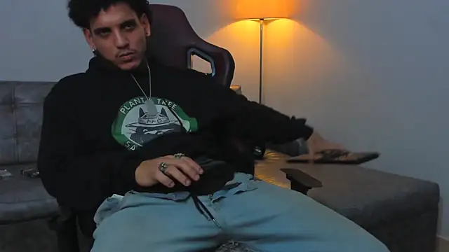 Snapshot of Xfire_boy69 chatting on 16, 12, 2025 Xfire boy69 online show from 16, 12, 2025