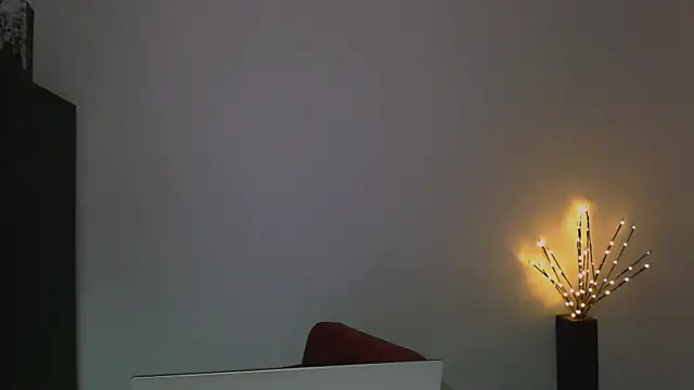 Snapshot of Lia_noo_regrets chatting on 21, 4, 2026 Lia noo regrets online show from 21, 4, 2026